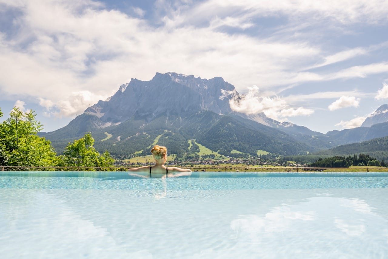 Zugspitzgolf: Dein Sommer mit Aussicht, Abschlag und 30 % Greenfee