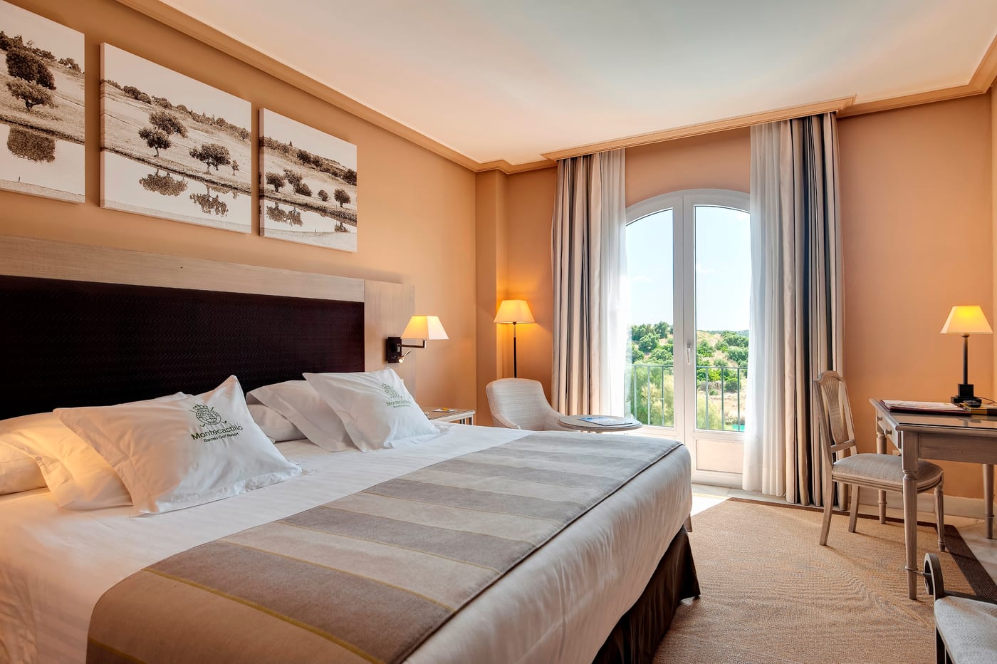 Du hast die Wahl: heimelige Gemütlichkeit im Appartement oder eine Suite im Hotel