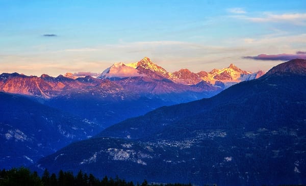 Die Schweizer Alpen in ihrer ganzen Pracht – ob im luxuriösen St