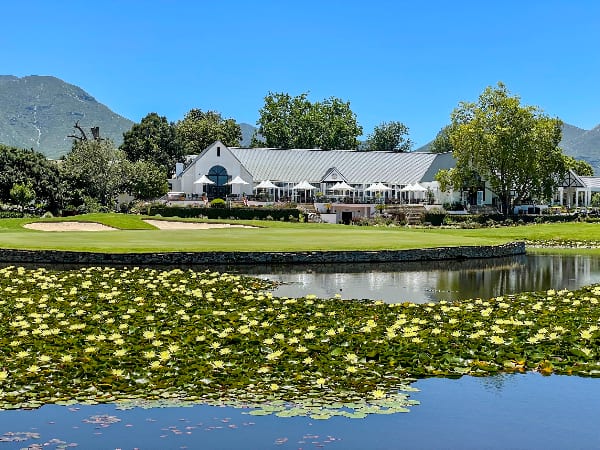 Die beste Zeit für deine Golfreise nach Südafrika ist von Oktober bis April