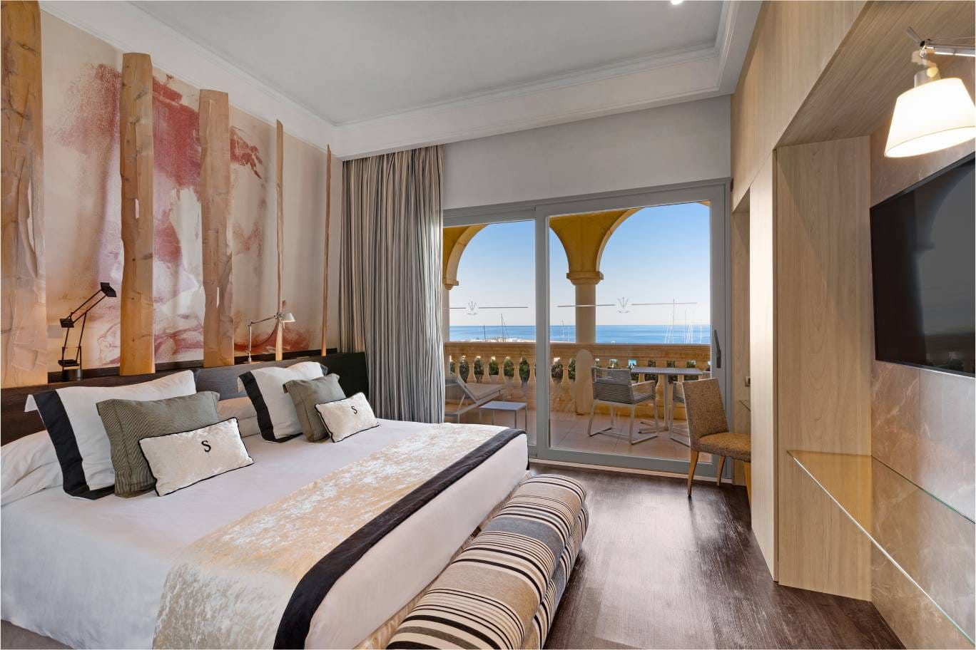 Ein Platz für Golfer mit Blick aufs Meer